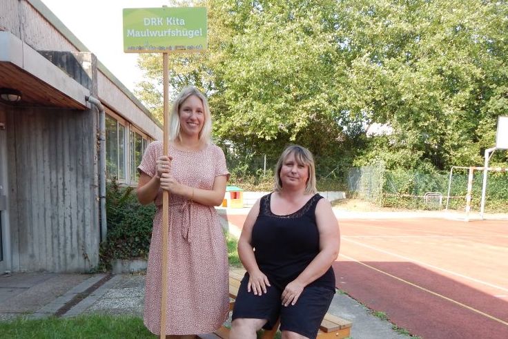 Kita-Leiterinnen Jana Schröder und Tanja Edel freuen sich über den gelungenen Umzug in das Übergangsgebäude